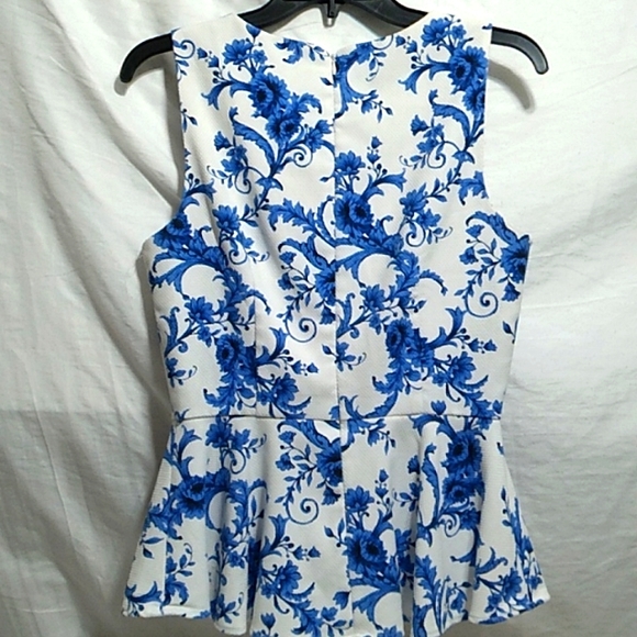 SALE! Forever 21 Essentials Peplum Top Sz.M Like New (BX86) - Picture 4 of 7